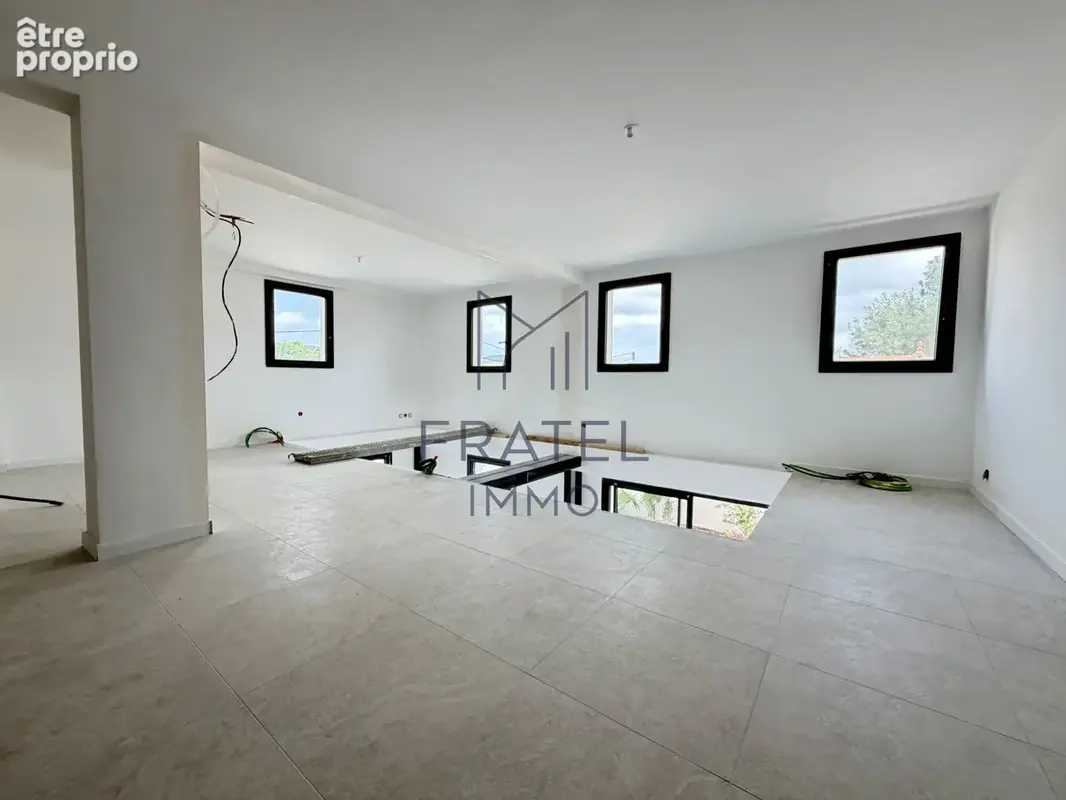 Immeuble professionnel de 465 m2 - photo 3