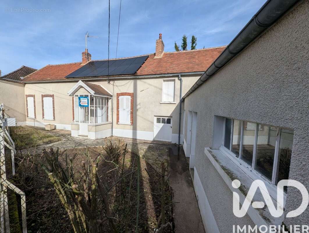 Photo 2 - Maison à MONT-SAINT-SULPICE