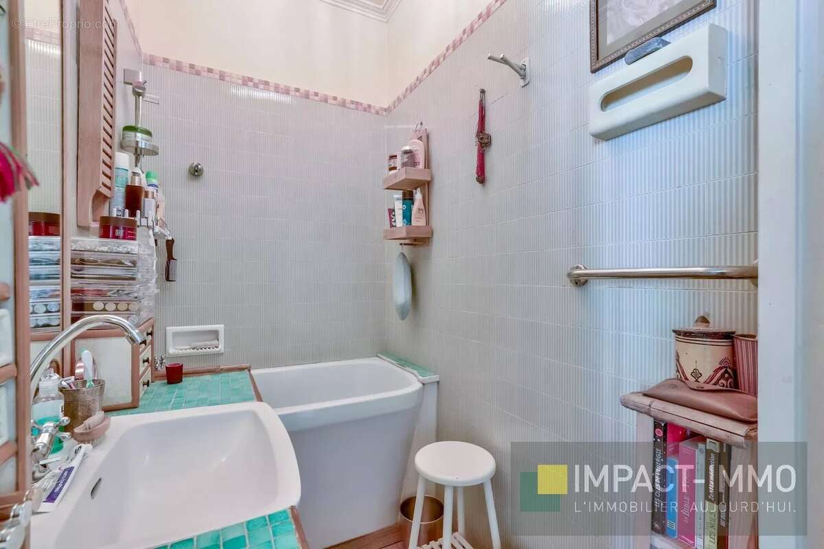 Appartement à LEVALLOIS-PERRET