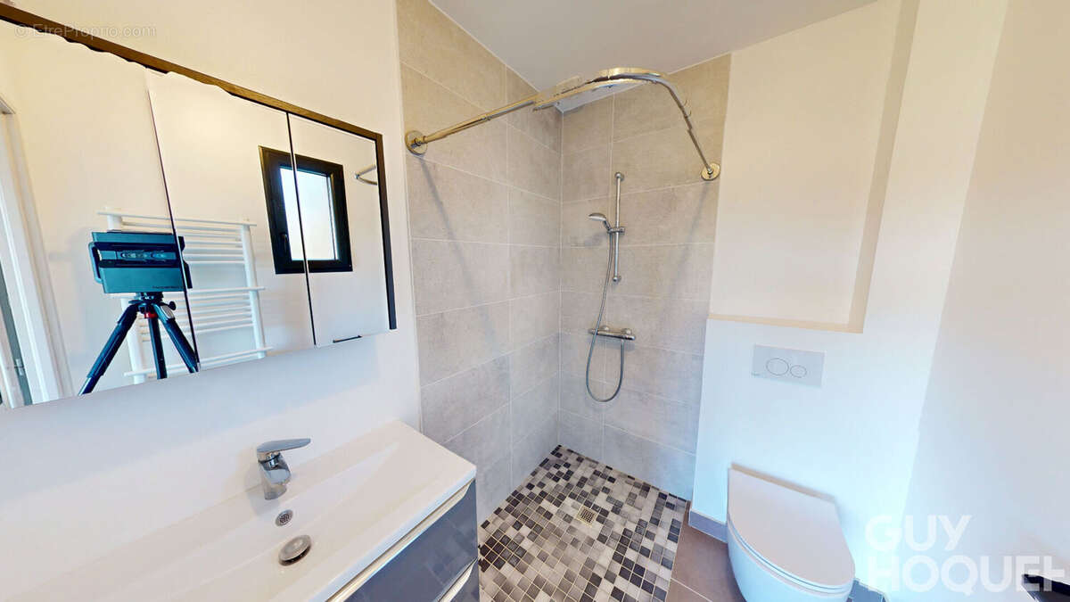 Maison à FONTAINE-LE-COMTE