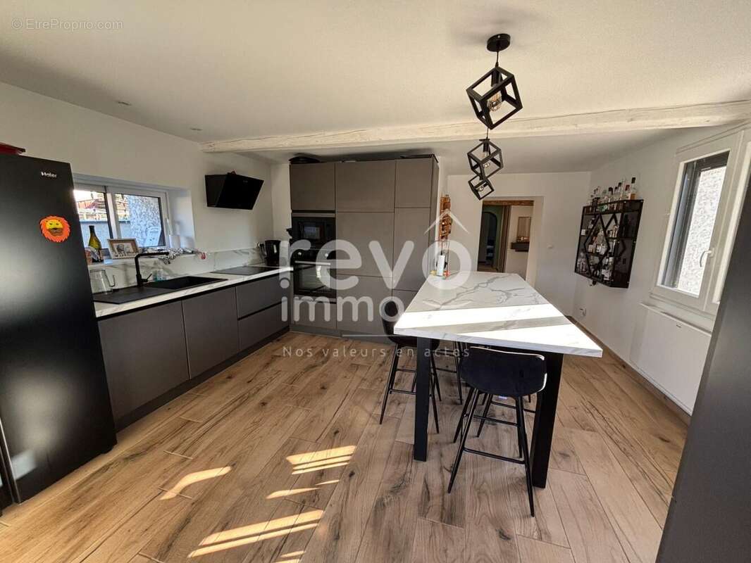 Maison à MESSIMY-SUR-SAONE