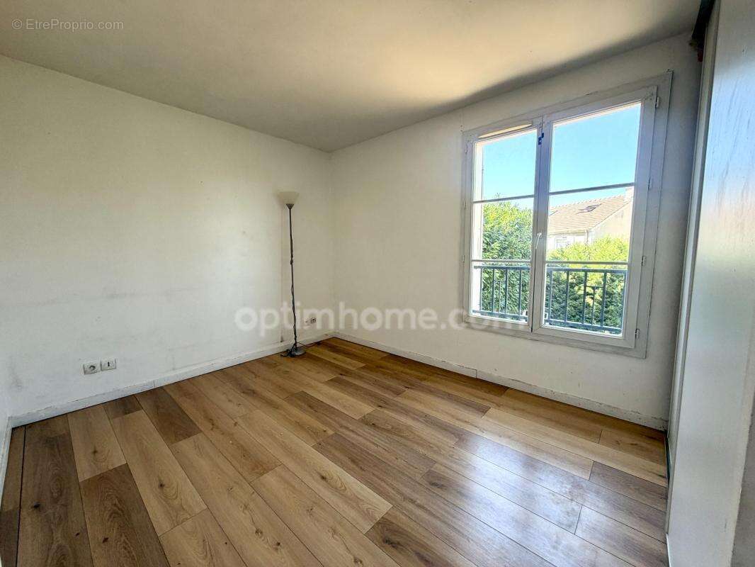 Maison 4 chambres + double garage + parking - photo 10