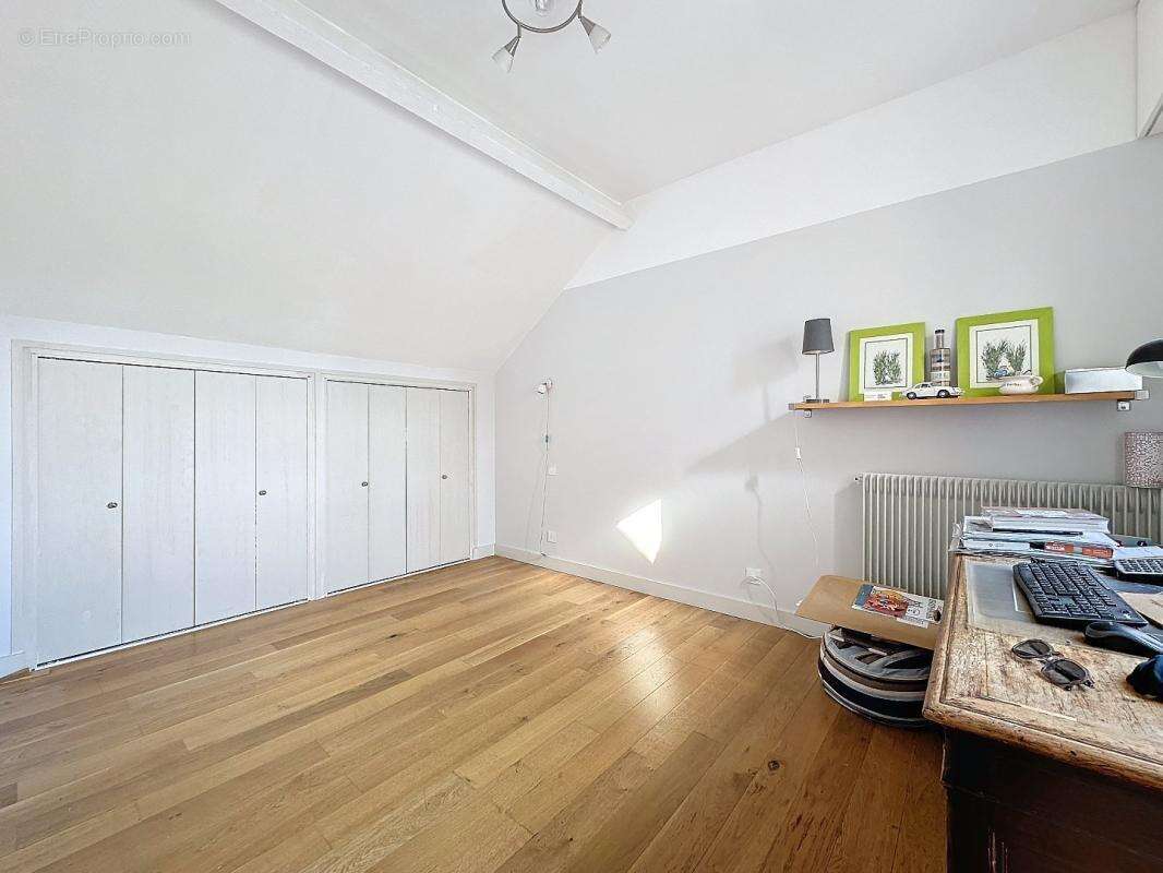 Maison à LUC-LA-PRIMAUBE