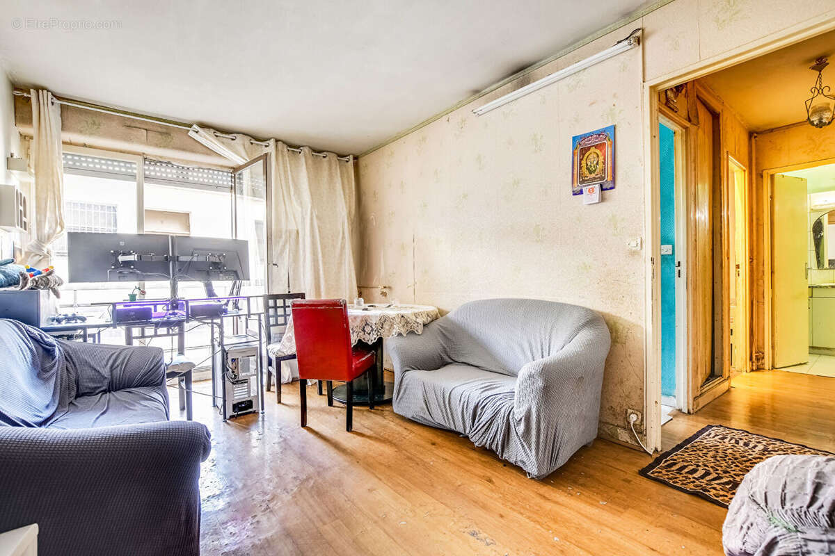Appartement Paris 2 pièce(s) 41.5m2 - photo 3