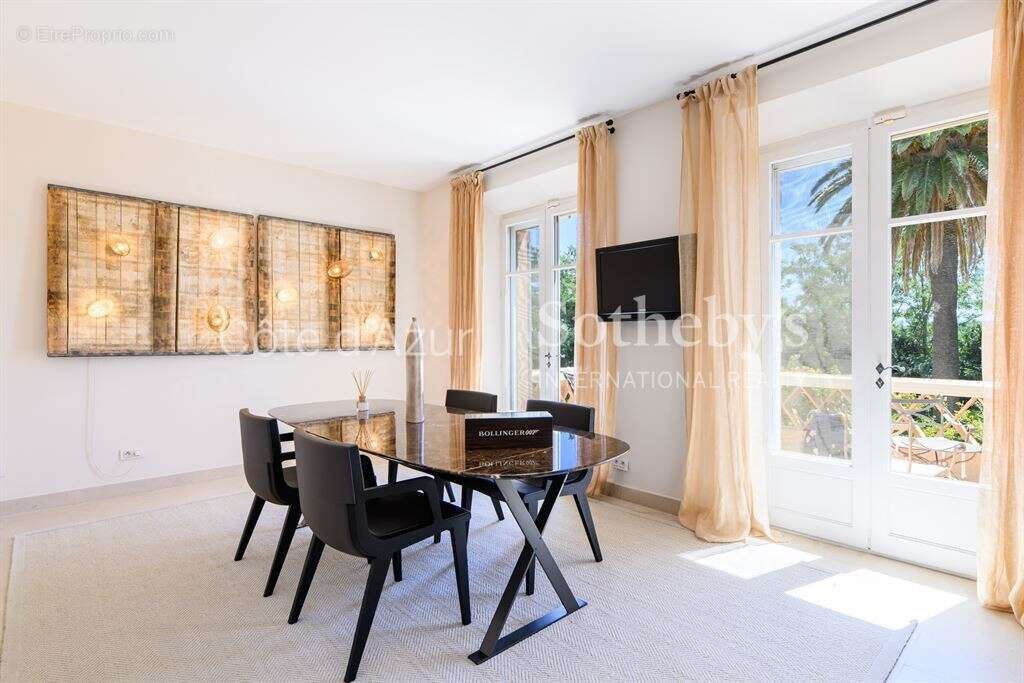 Appartement à SAINT-TROPEZ