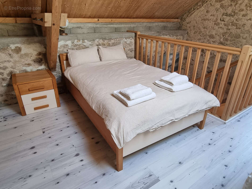 Maison à THIL-SUR-ARROUX