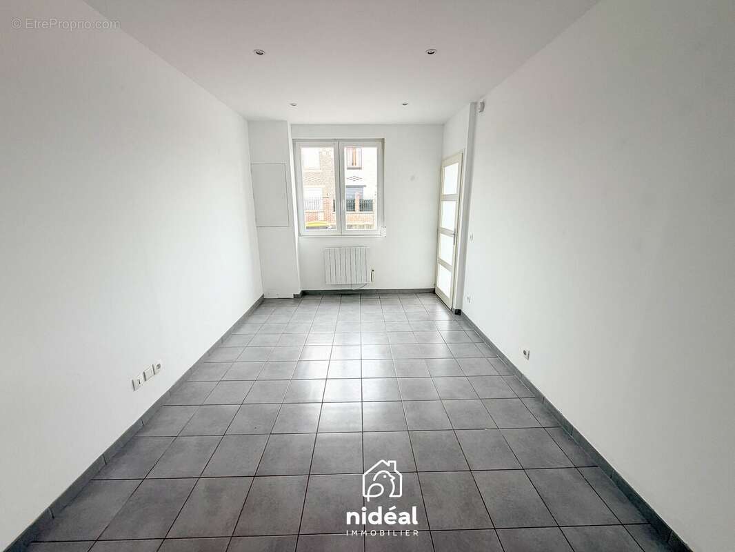 Maison 80 m² à Hautmont  - photo 2