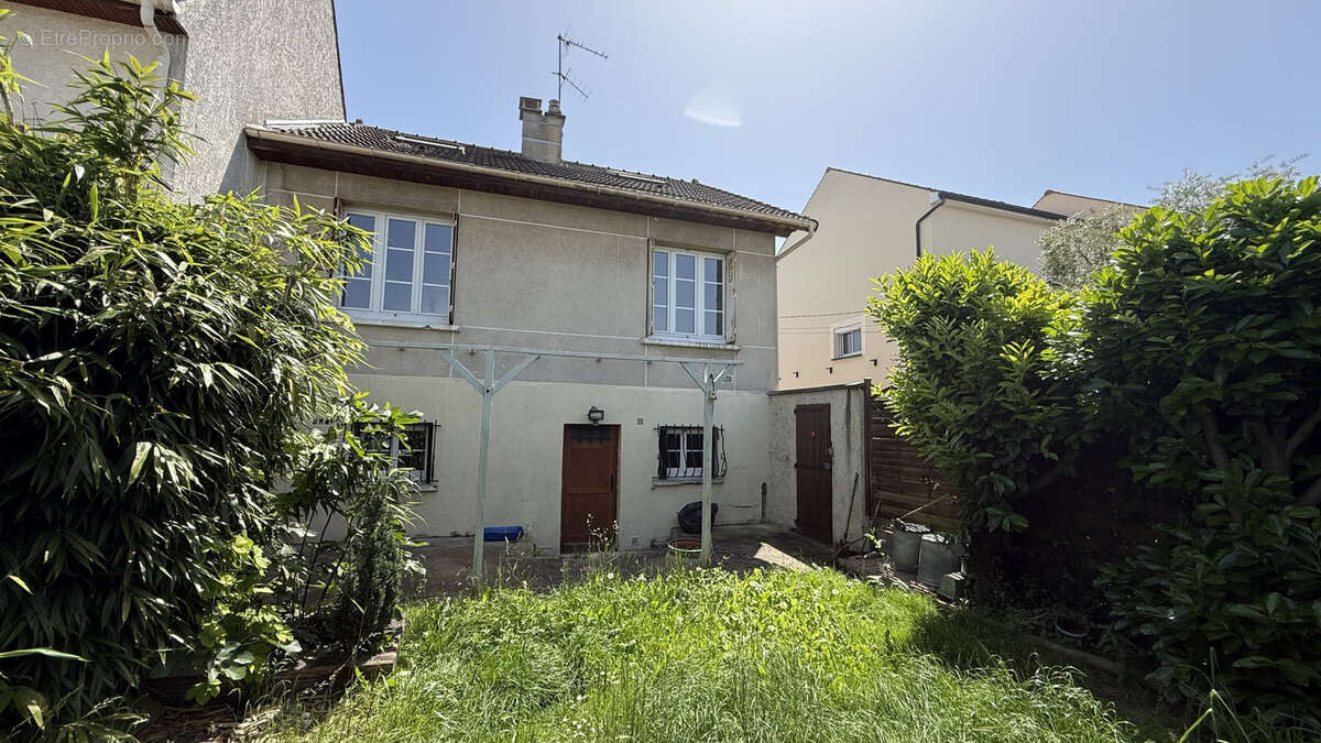 Maison à TREMBLAY-EN-FRANCE