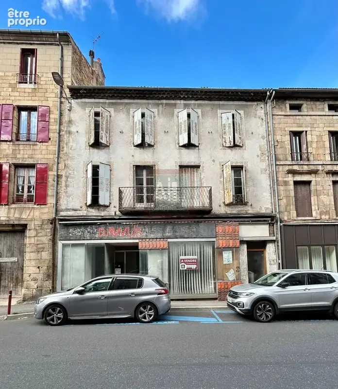 Immeuble à rénover en centre-ville de Langogne - photo 1