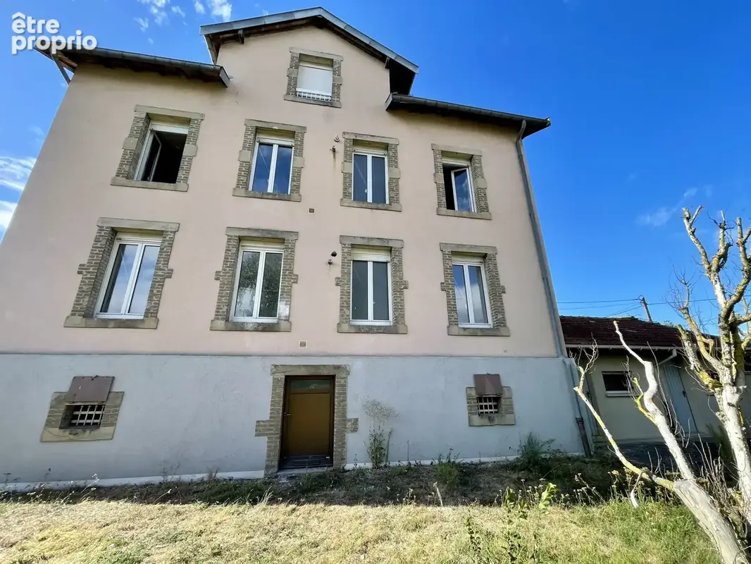 Maison de rapport renovee 2 f4 2 garages jardin - photo 2