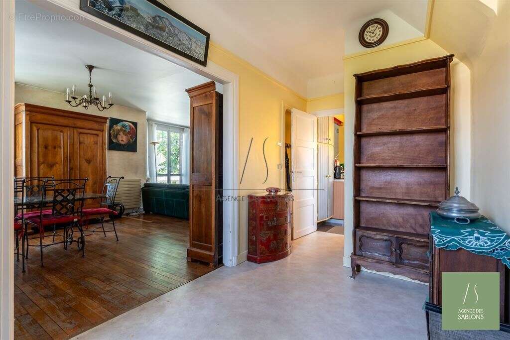 Maison 128 m² à Le Vesinet  - photo 2