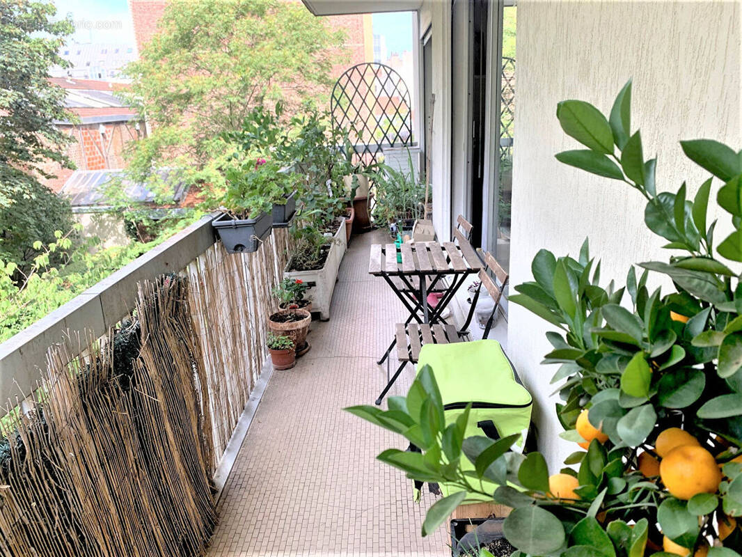 Appartement à COURBEVOIE