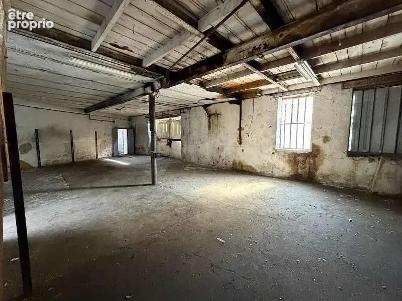 Commerce 220 m² à Leigneux  - photo 3
