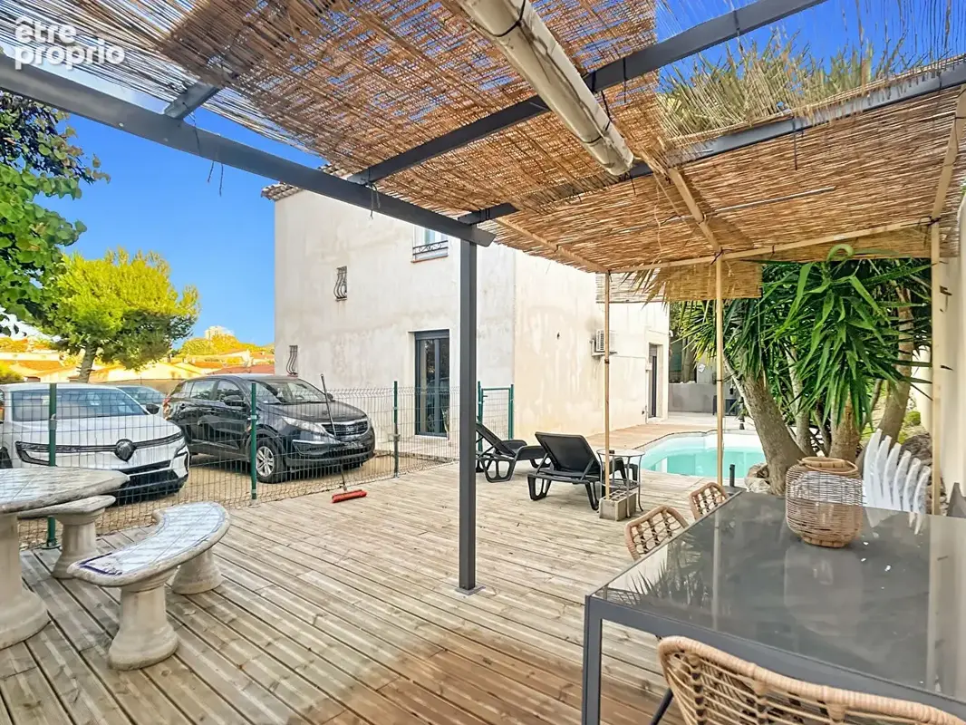 Maison à vendre de 140 m² avec piscine sur une parcelle de 650 m² - Secteur Saint-Loup Marseille 10e - photo 6