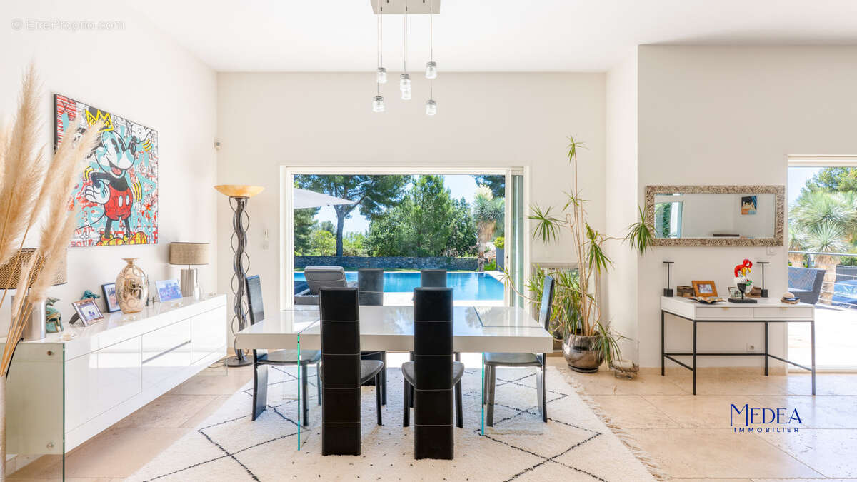 Maison 240 m² à La Ciotat  - photo 5