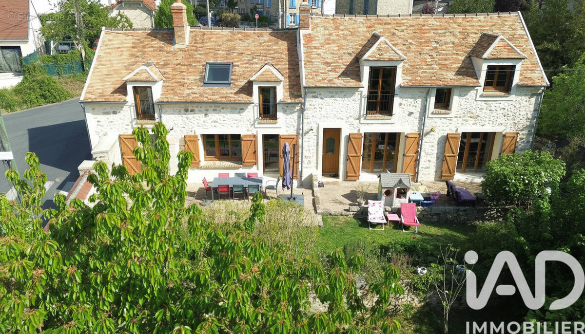 Photo 1 - Maison à SAVIGNY-LE-TEMPLE