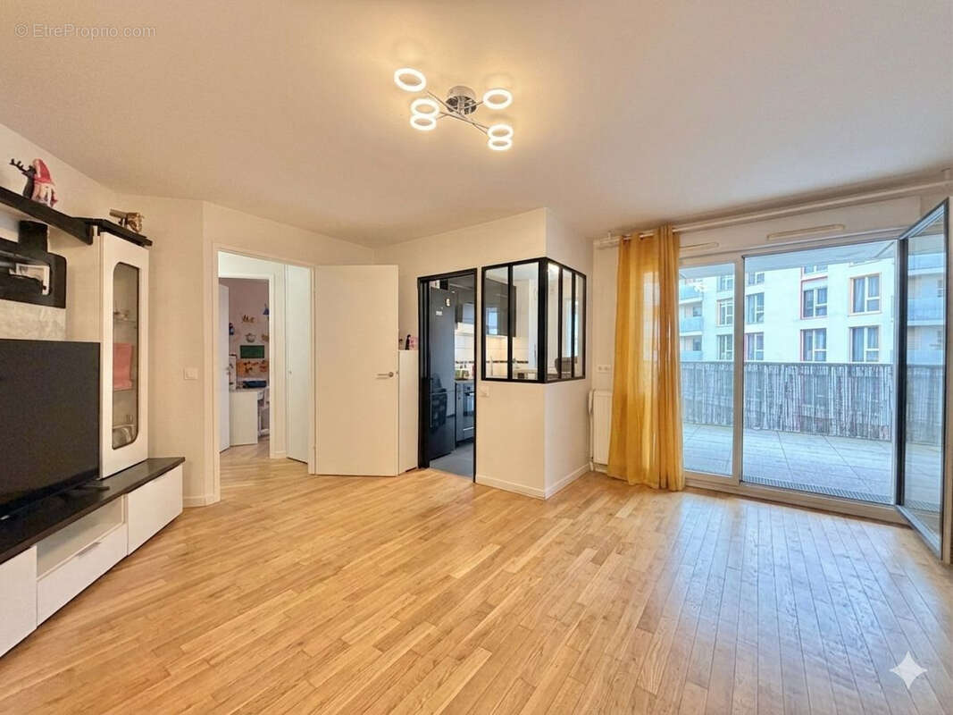 Appartement 64 m² à Bagnolet  - photo 2