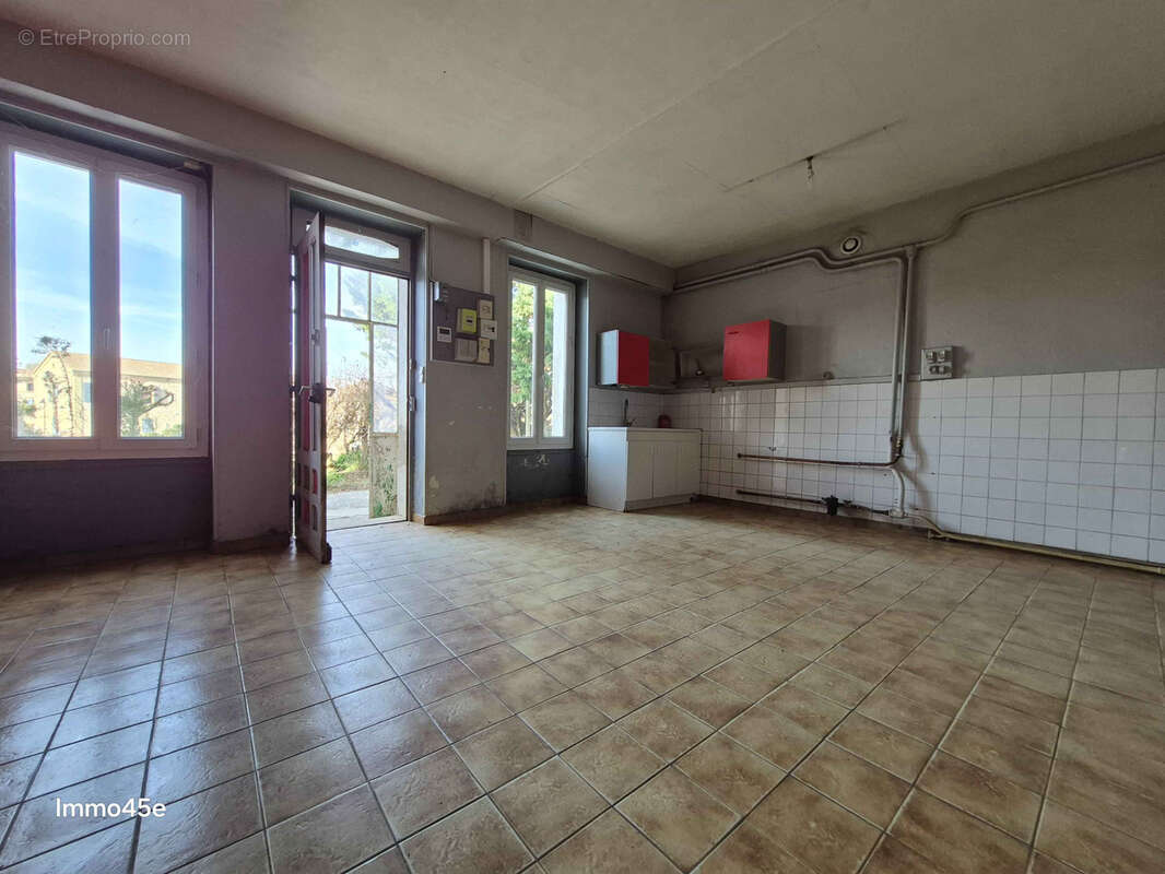 Maison à CHANTEMERLE-LES-BLES