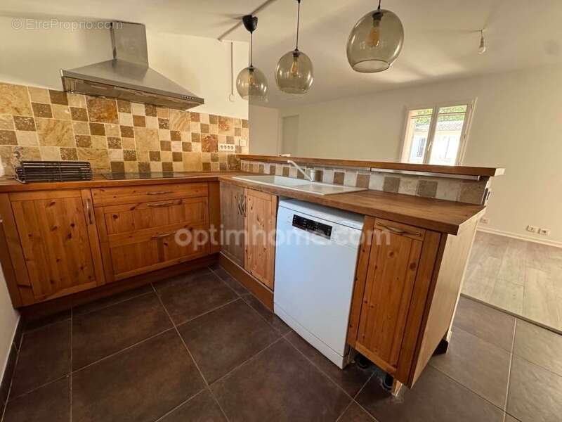 Appartement de 87 m² à Saint-Rémy-de-Provence - photo 2