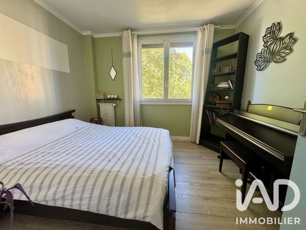 Photo 7 - Appartement à SAINTE-GENEVIEVE-DES-BOIS