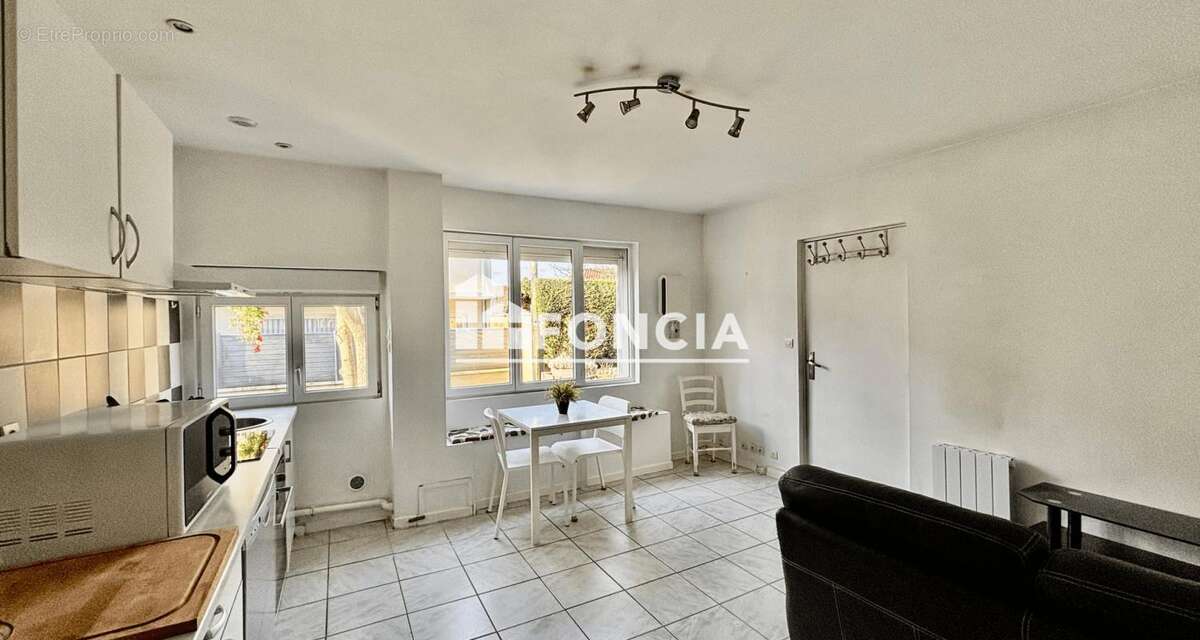 Centre craponne studio au calme sans vis a vis - photo 2
