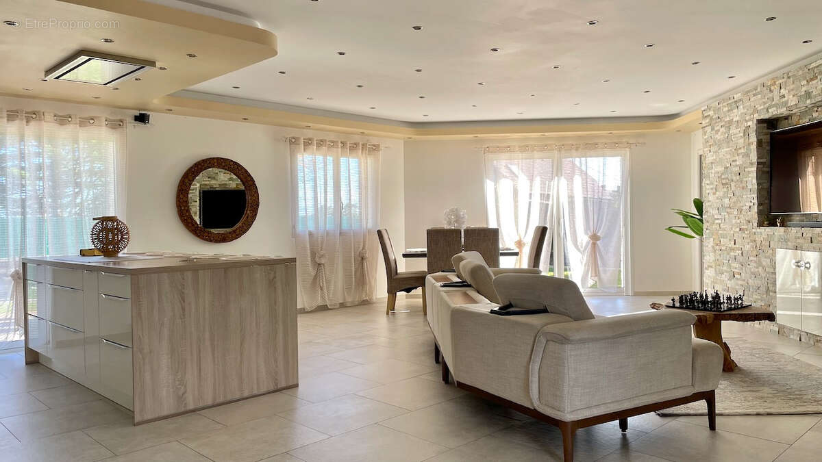 Maison à SAINT-DENIS-DU-BEHELAN