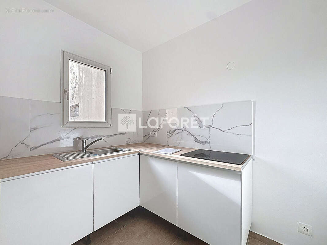 Appartement à SAINT-MAUR-DES-FOSSES