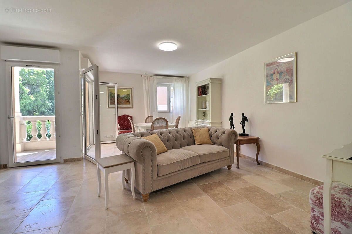 Appartement à FREJUS