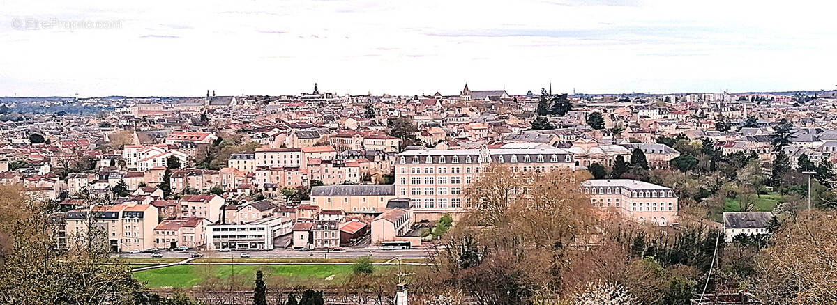 Appartement à POITIERS