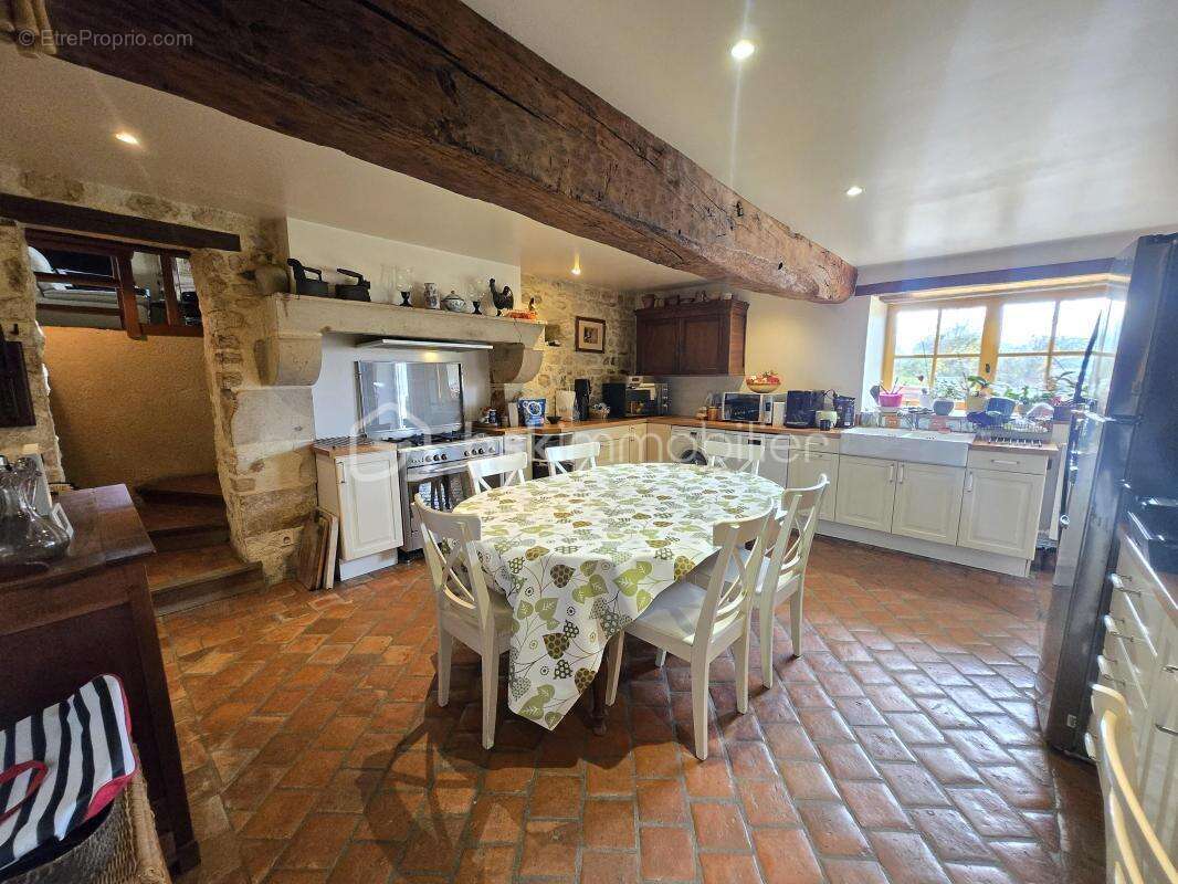 Magnifique Corps de Ferme de 188 m² à Chaulgnes - photo 4