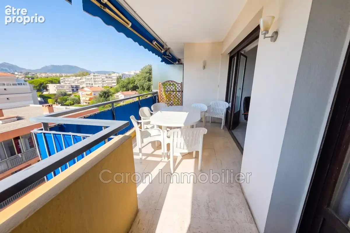 Appartement à MANDELIEU-LA-NAPOULE