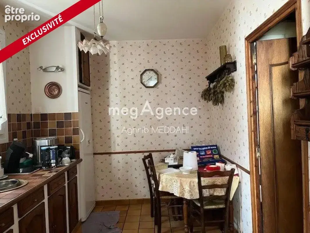 Saint-sulpice-de-royan – maison à rafraîchir sur 3 040 m² de terrain - photo 4