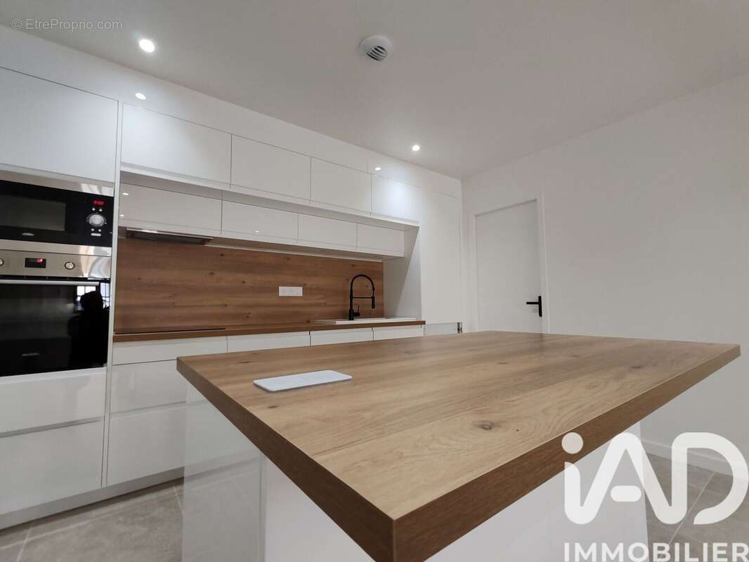 Maison 96 m² à Marans  - photo 4