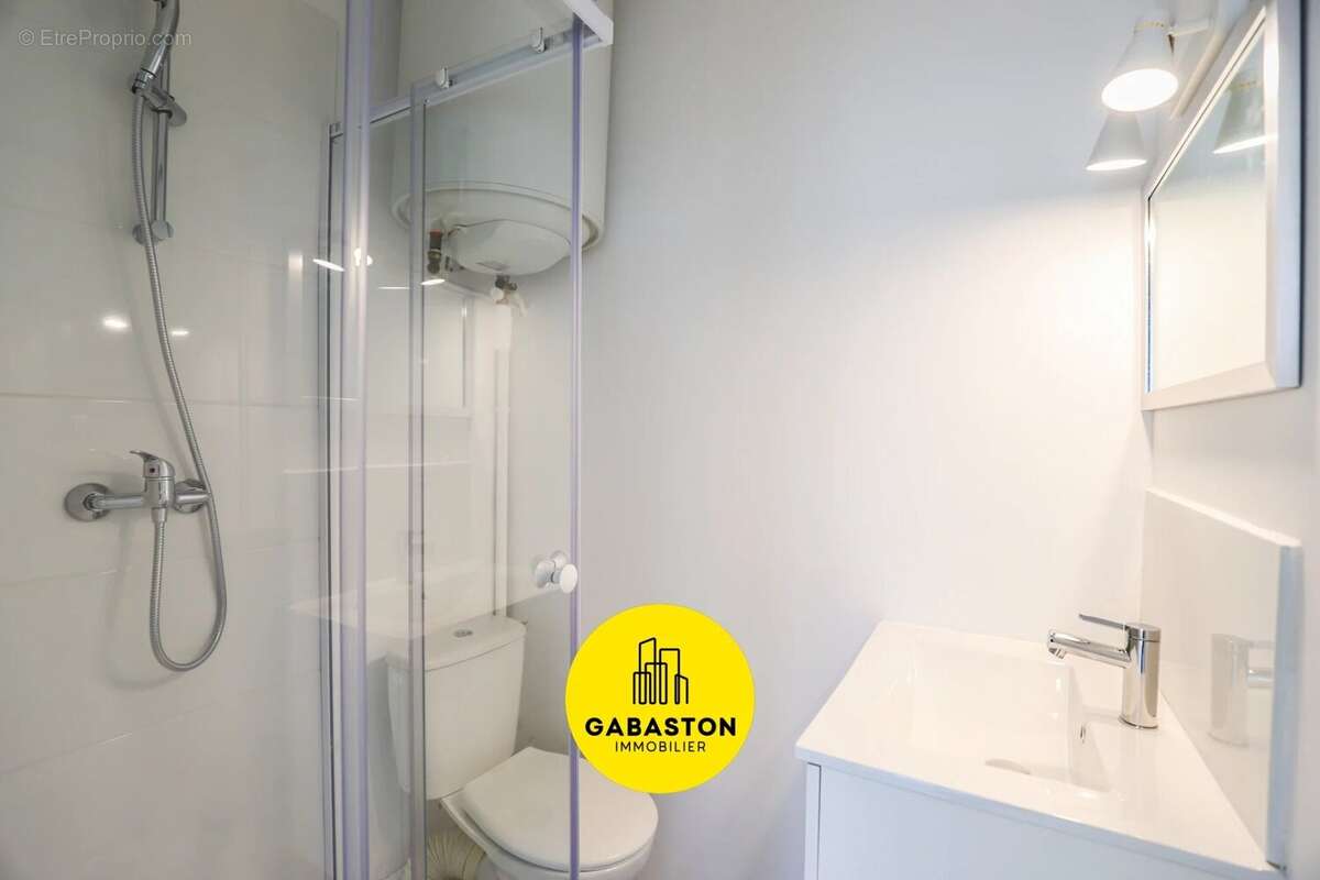 Appartement à MARSEILLE-4E