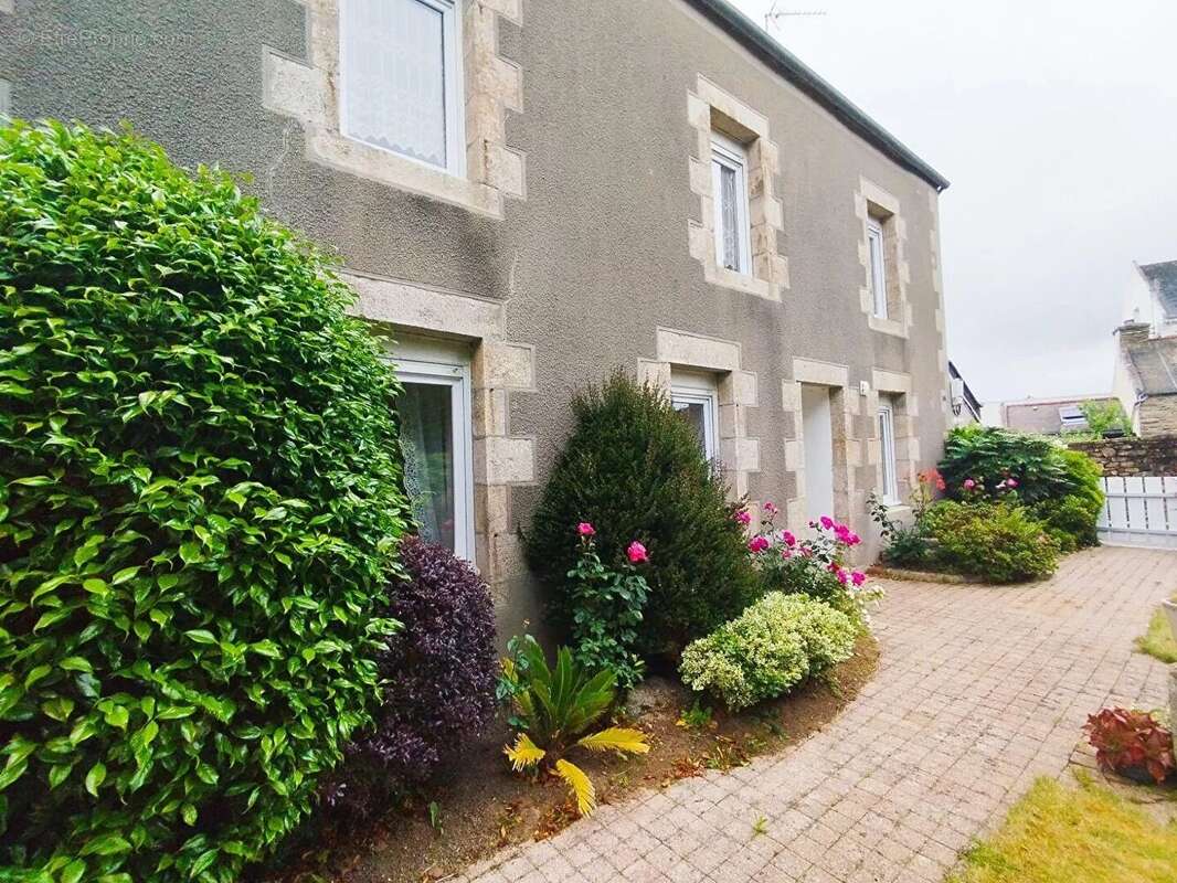 Maison à BOURG-BLANC