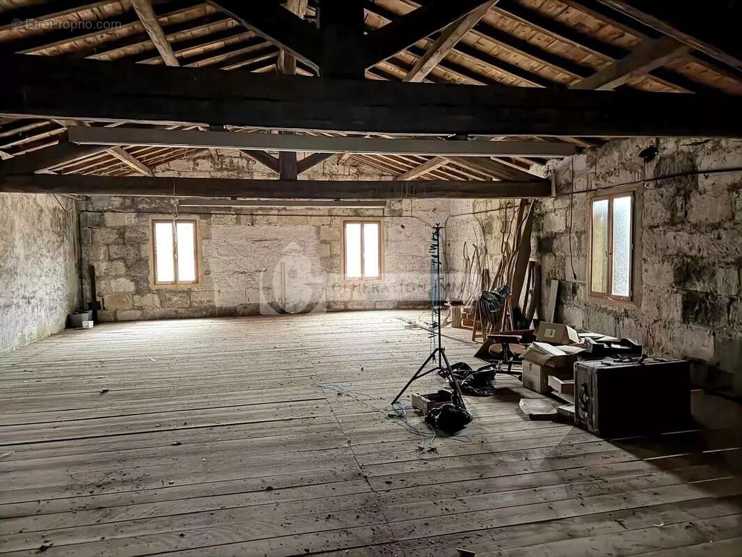 Maison à FOURQUES