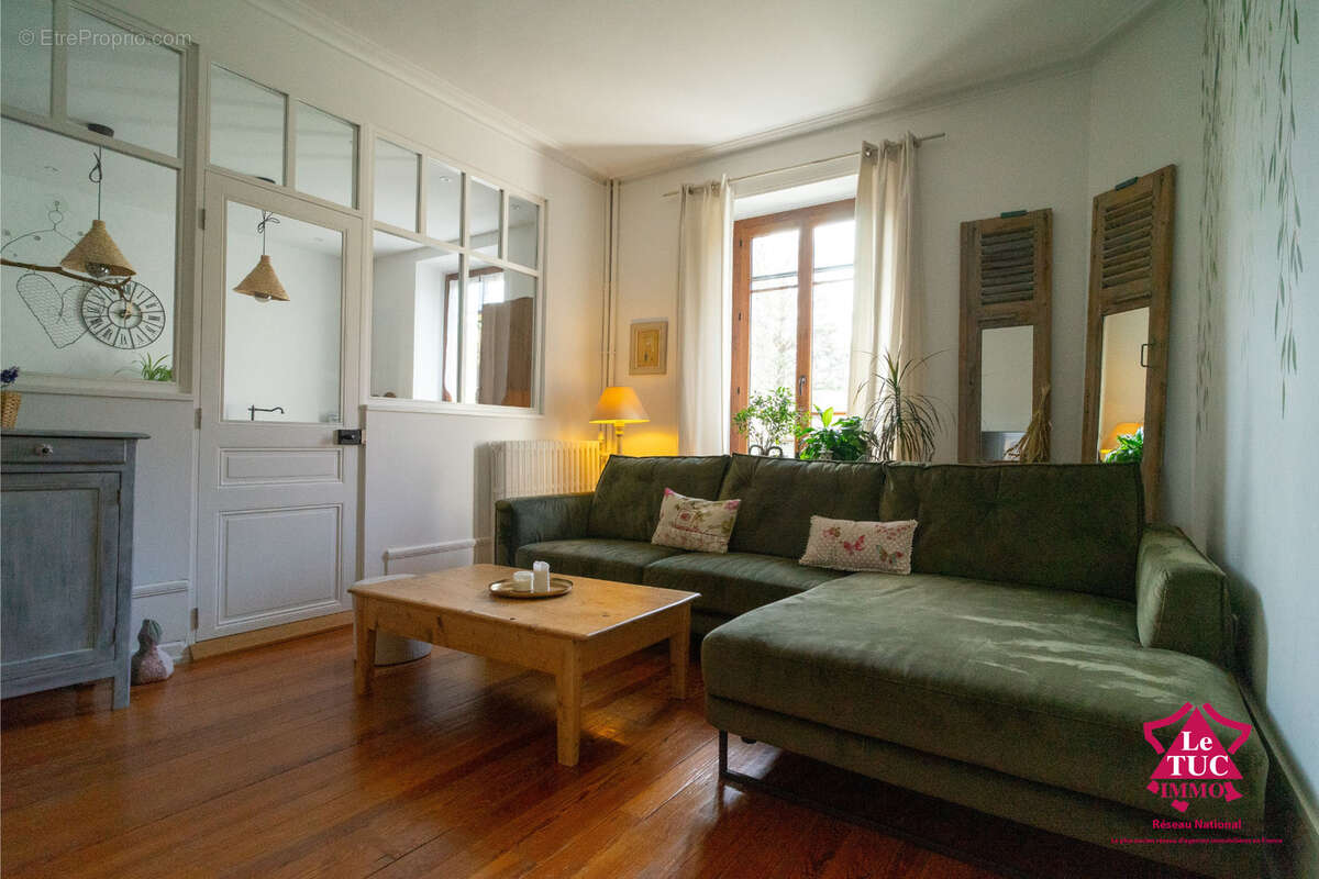 Appartement à AIX-LES-BAINS
