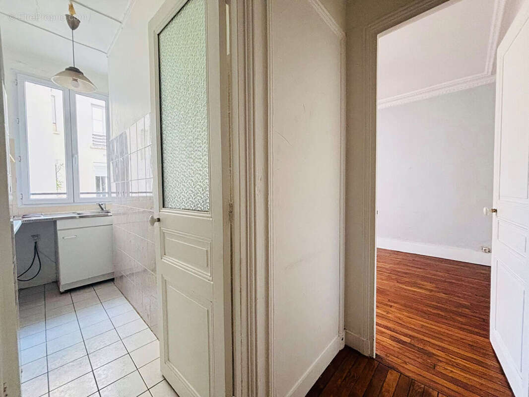 Appartement à PARIS-14E