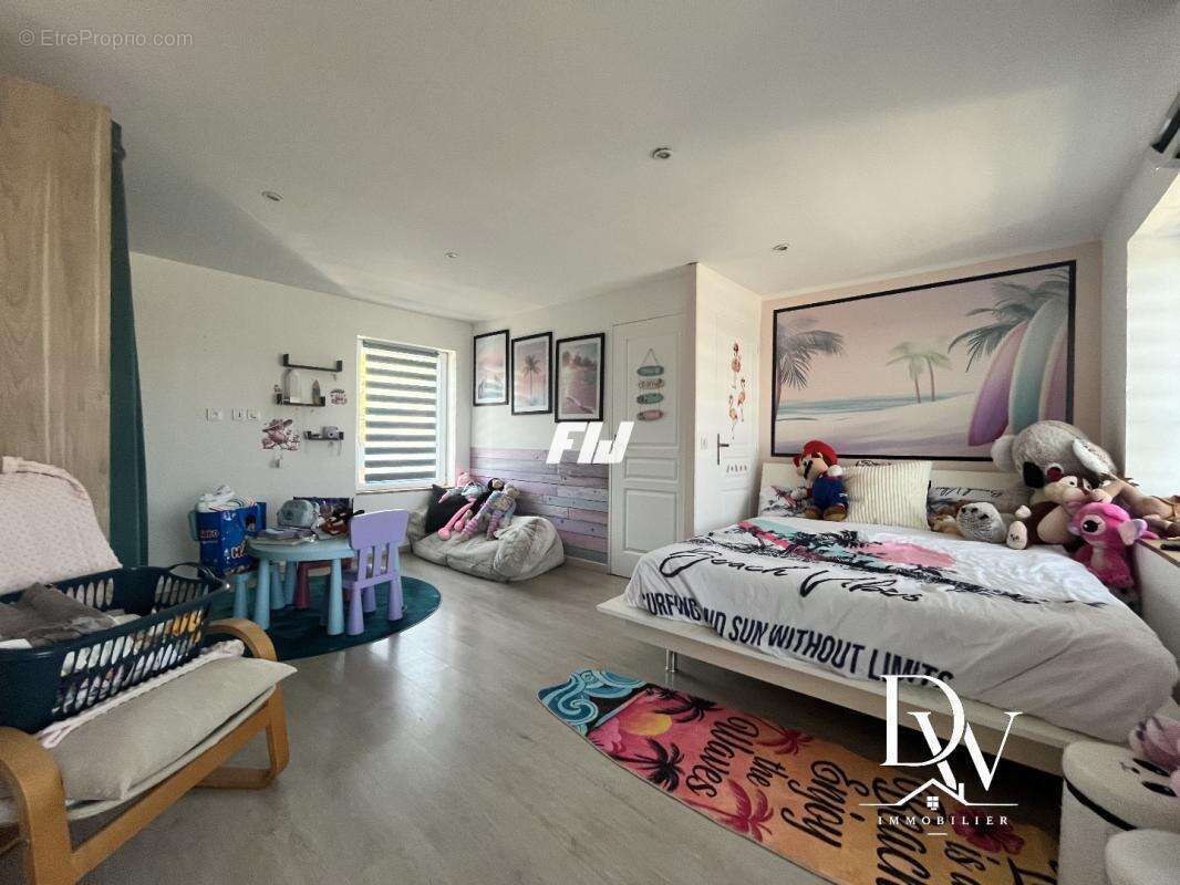 Maison 5 pièces / 154 m² / 269 000 EUR / LECLUSE - photo 12
