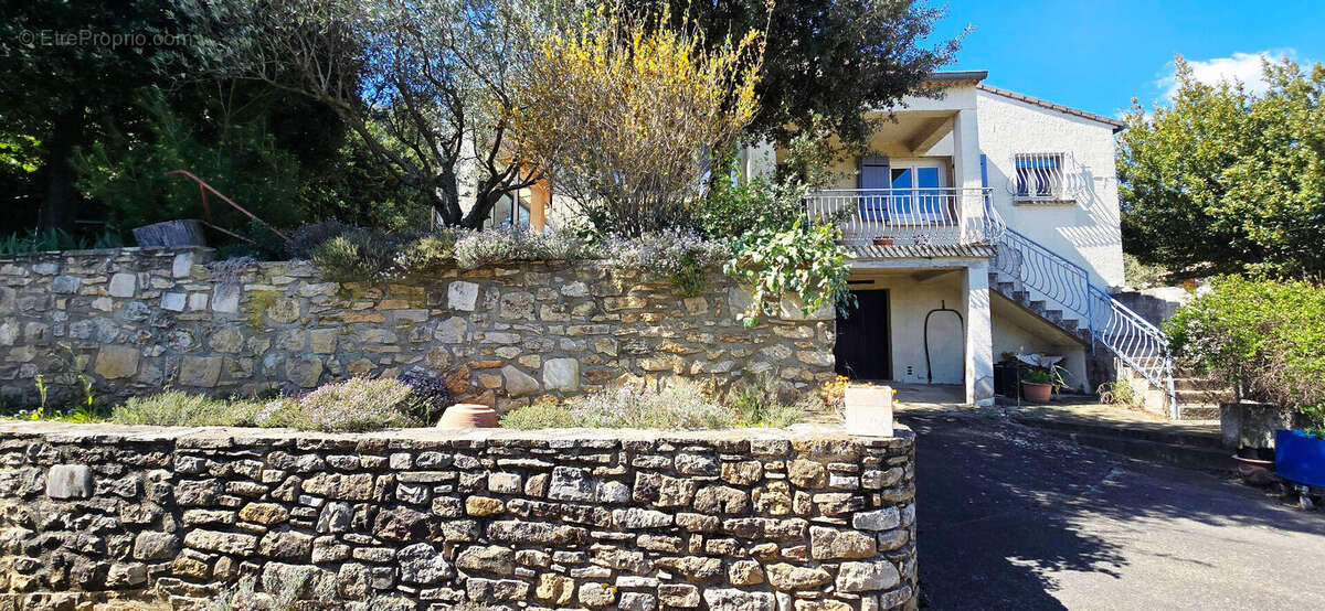 Maison à BAGNOLS-SUR-CEZE