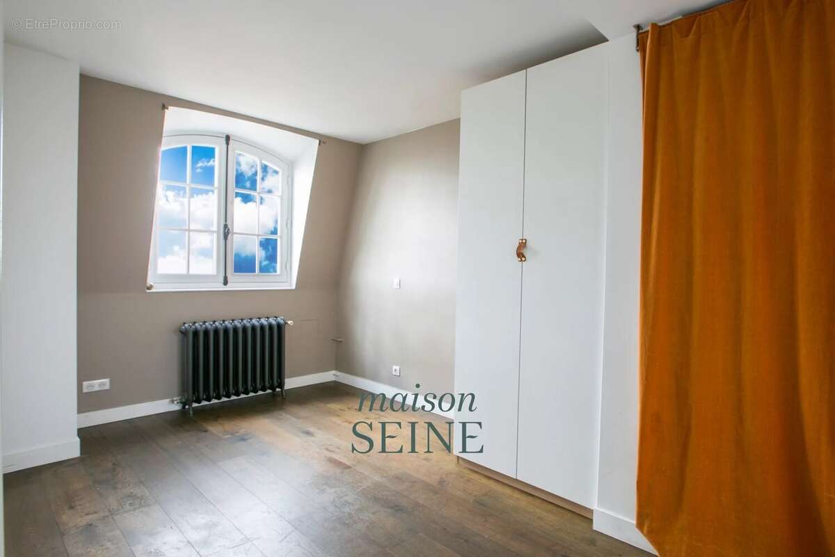 Appartement à NEUILLY-SUR-SEINE