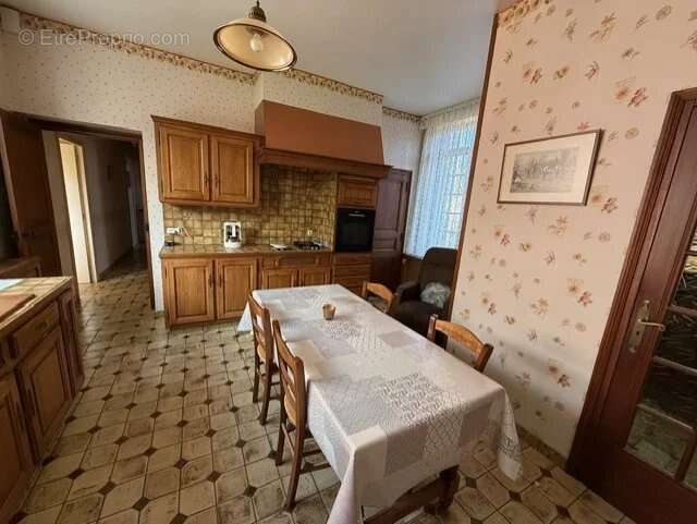 Longère en pierre blanche avec grande dépendance 150m² - photo 7