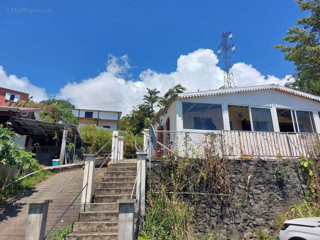 Terrain à SAINTE-MARIE