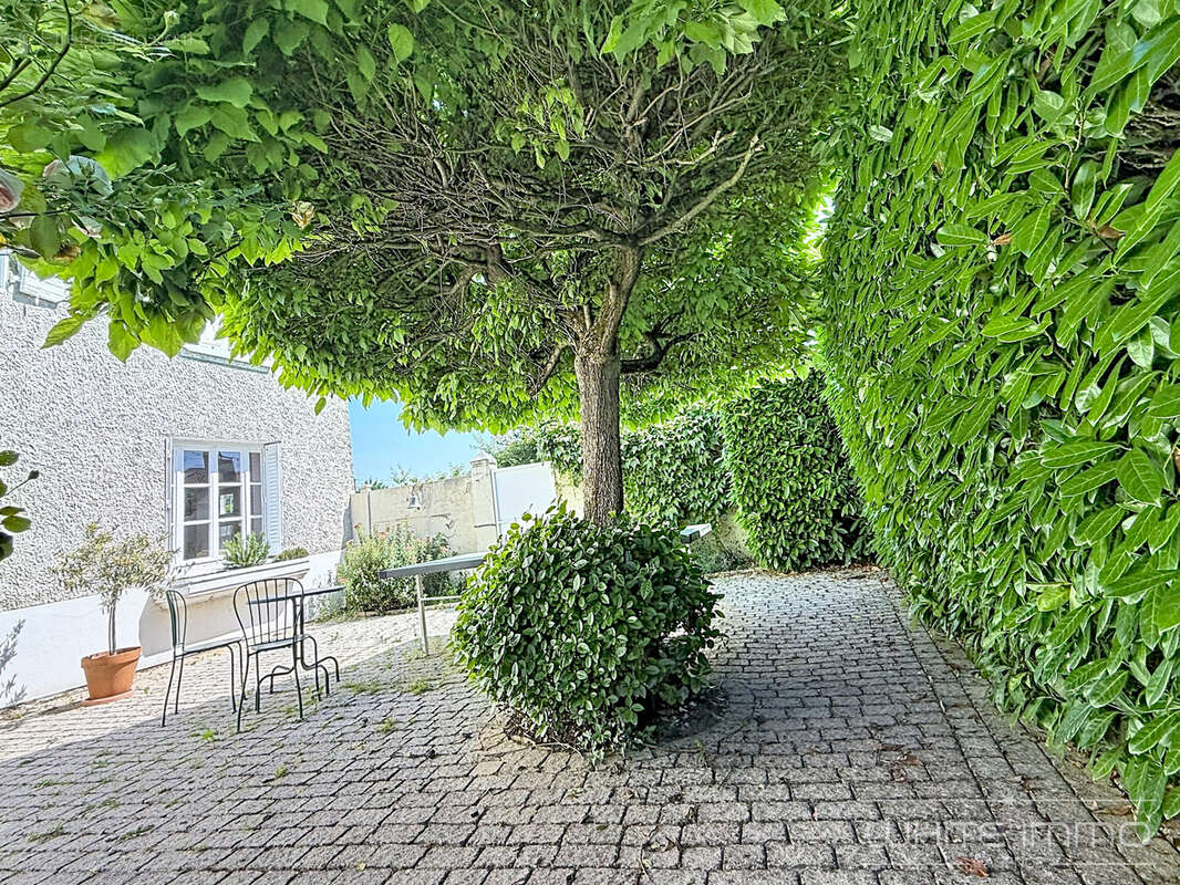 Maison à FRANCHEVILLE