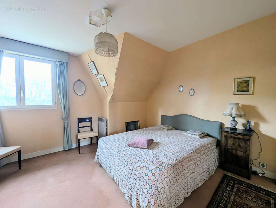 Maison à LE PLESSIS-ROBINSON