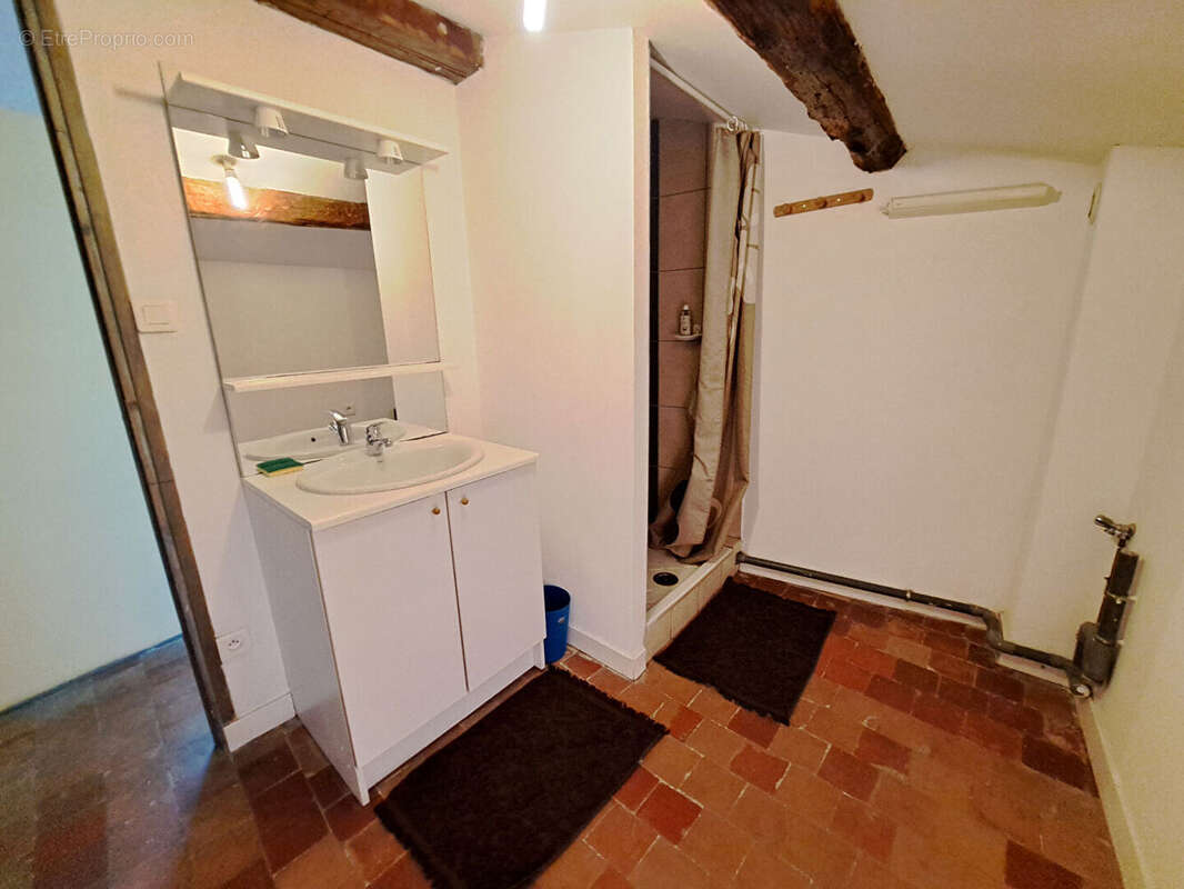 Appartement T2 en duplex au coeur du village - photo 5