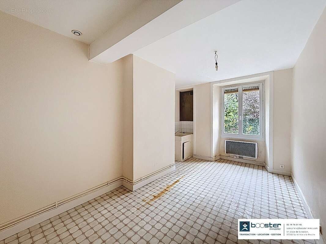 Maison à SAINT-YRIEIX-LA-PERCHE