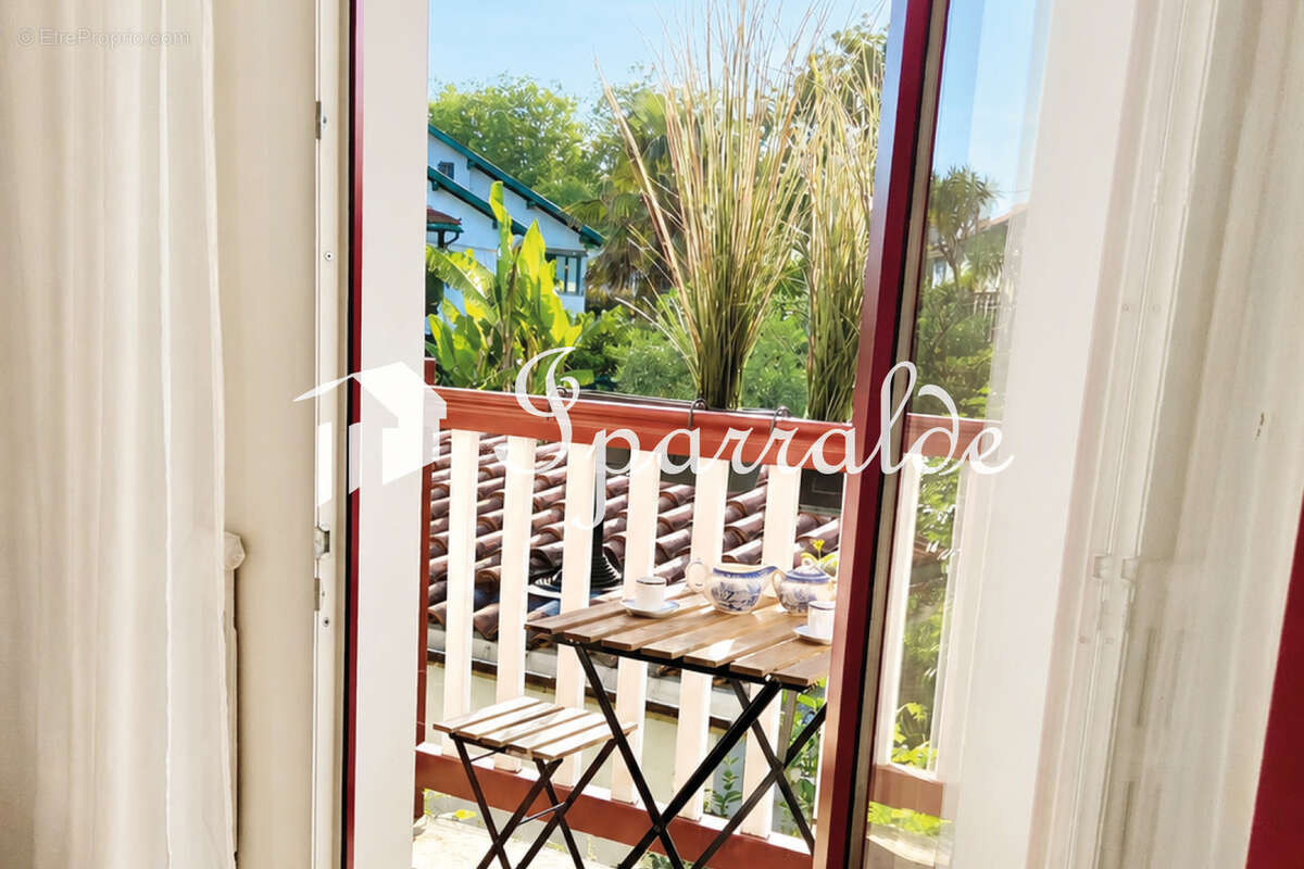 Appartement T3 bis meublé avec balcons   Centre-ville d'Hendaye   74 m2 - photo 8