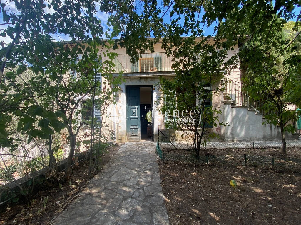 Maison à CONTES
