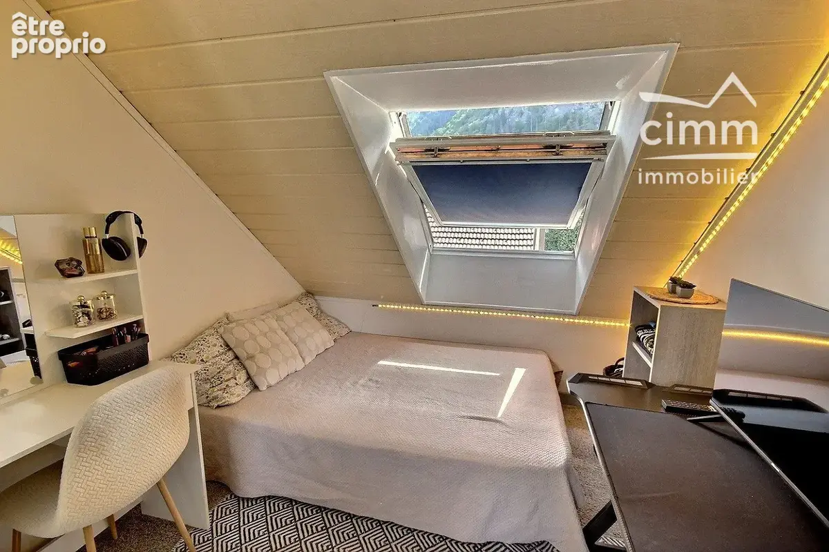 Appartement 61 m² à Cluses  - photo 8